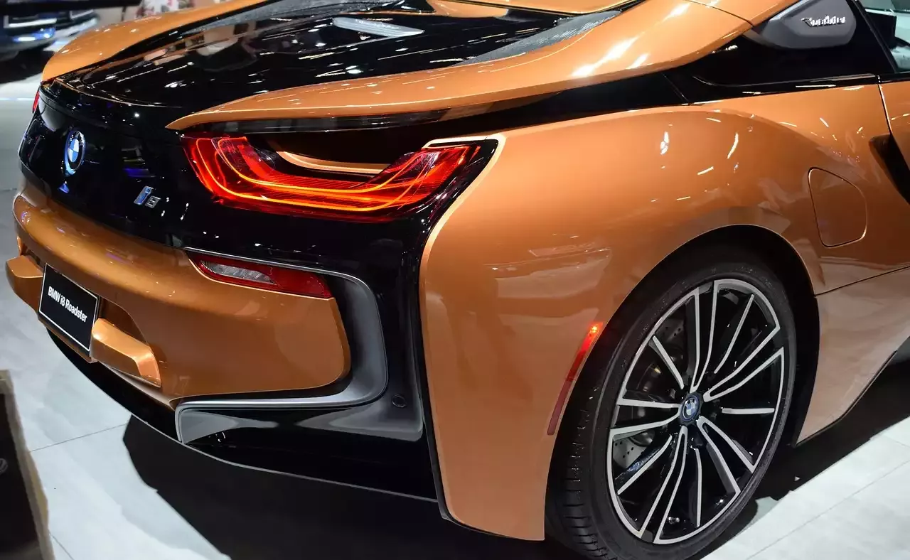 מכונית היברידית ב.מ.וו X5 45e